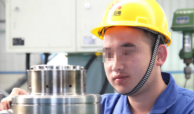 自贡劳务员标准员机械员工资多少-自贡劳务员机械工资